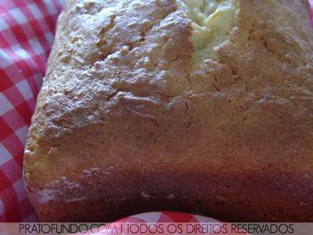 Bolo de Coco - Ano 01 Bolo de Coco - Ano 01