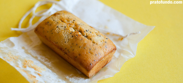 Bolo de Limão Siciliano, Yuzu & Papoula