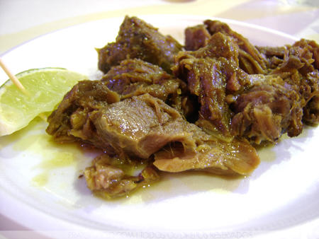 Cabrito com Pimenta Rosa