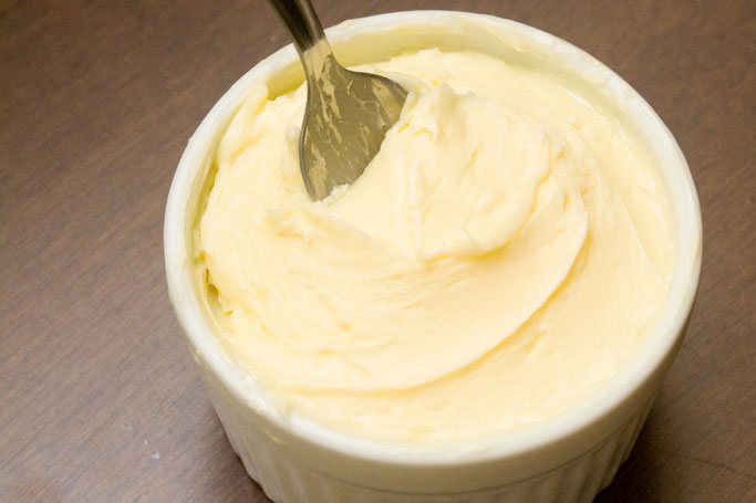 Como se faz: Manteiga Caseira com 1 Ingrediente! | PratoFundo